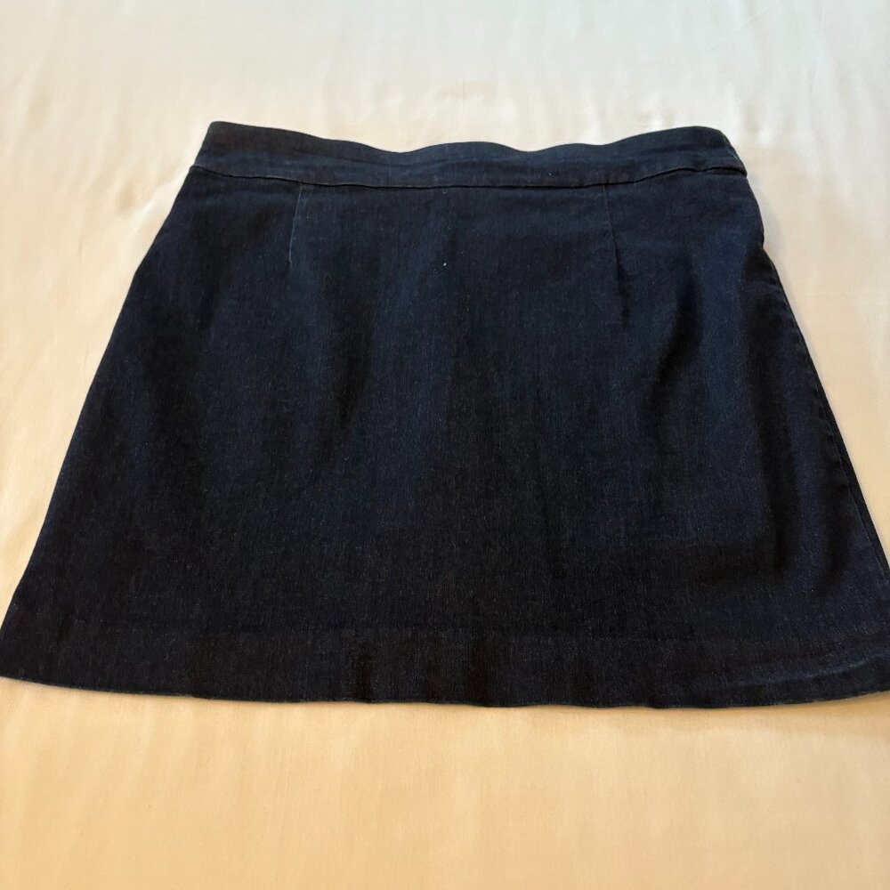 Dark Wash Denim Effortless Stretch Skort, Size 10 Regular, by Croft & Barrow - Picture 4 of 9